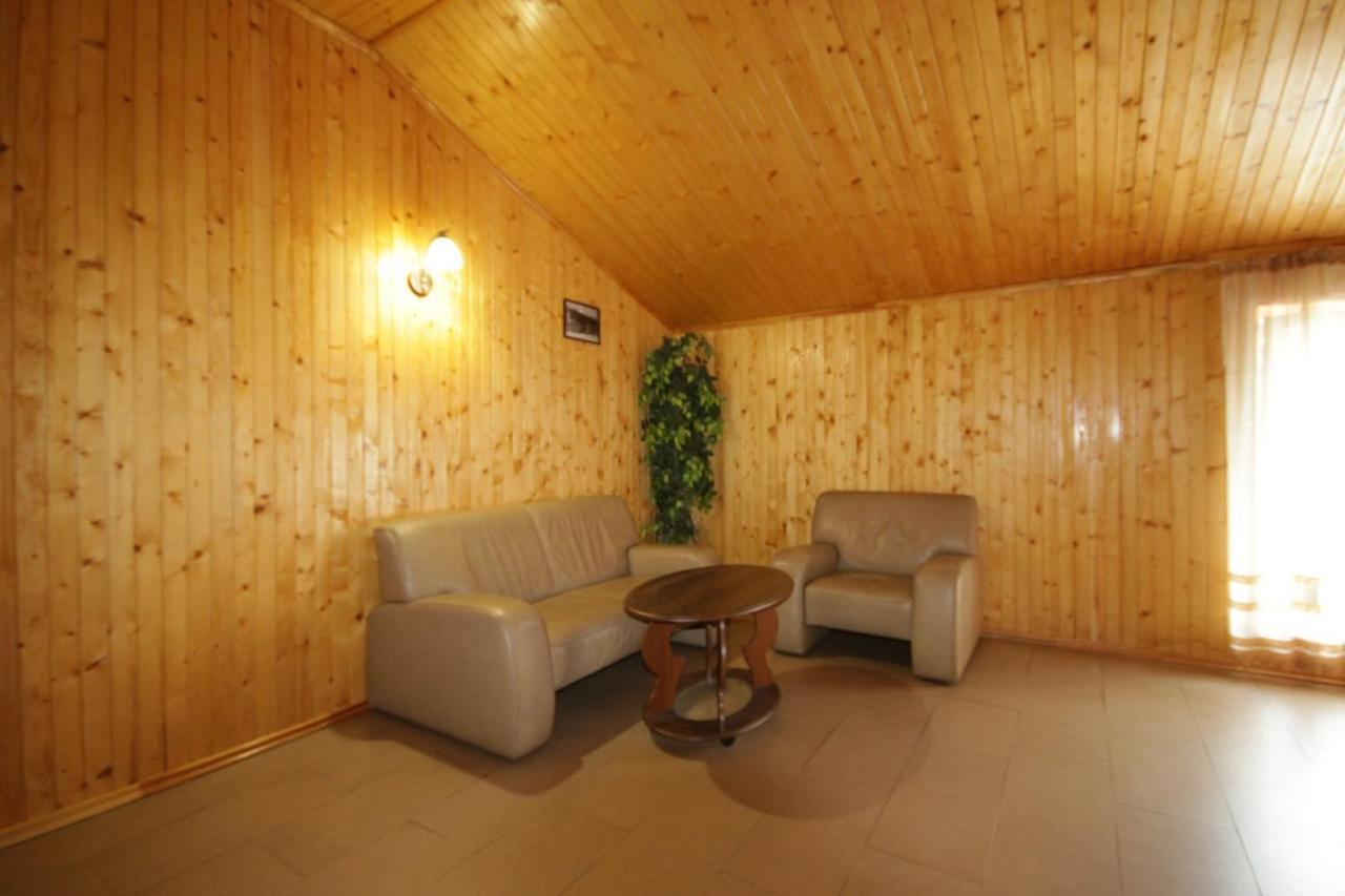 Гірка Hotel Сколе Екстериор снимка