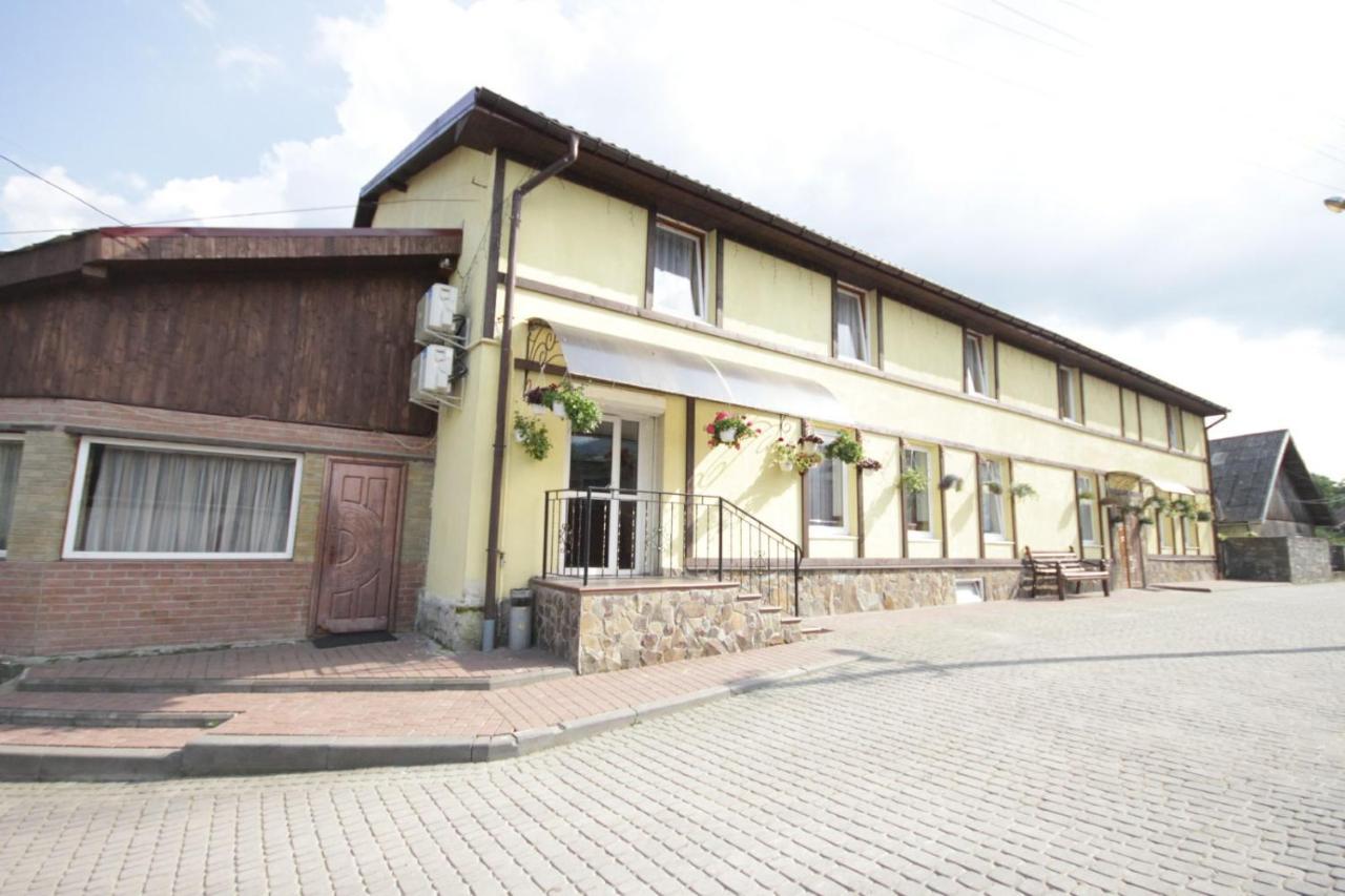 Гірка Hotel Сколе Екстериор снимка